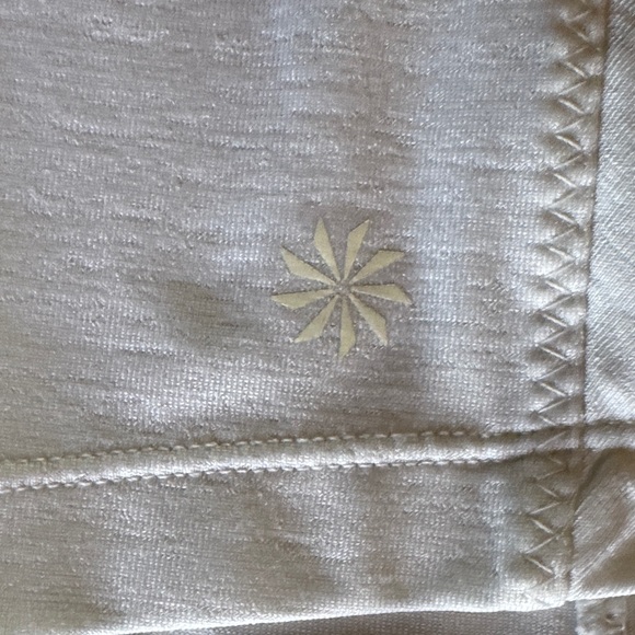 Athleta White Long Sleeve Women's Half Zip Top, Size M - Picture 8 of 13
